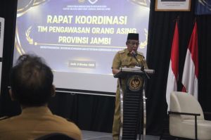 Buka Rapat Timpora Tingkat Provinsi Jambi, Wagub Sani: Perketat Pengawasan Orang Asing
